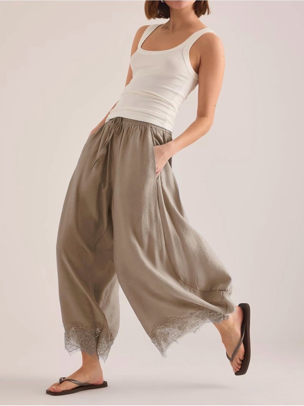 Relaxed Lace-Hem Wide Leg Pants - Taupe